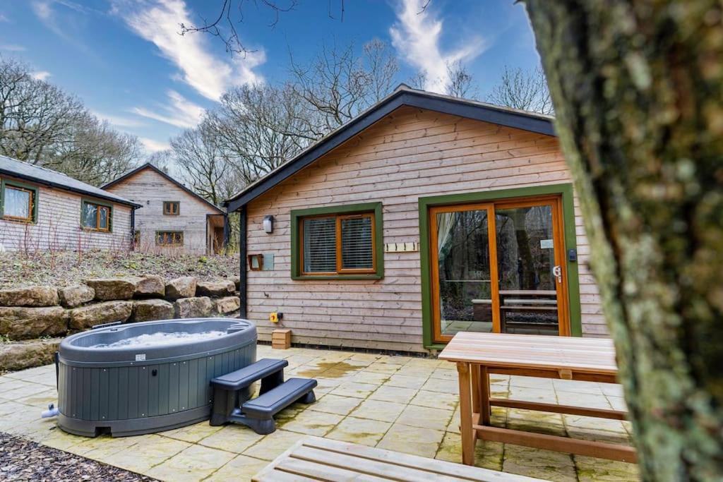 Padley; Woodland Lodge With Hot Tub For 2-4 In The Staffordshire Moorlands Oakamoor Εξωτερικό φωτογραφία