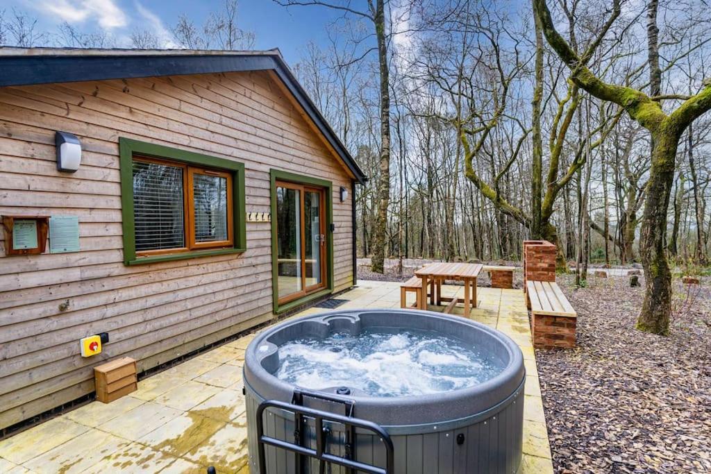 Padley; Woodland Lodge With Hot Tub For 2-4 In The Staffordshire Moorlands Oakamoor Εξωτερικό φωτογραφία